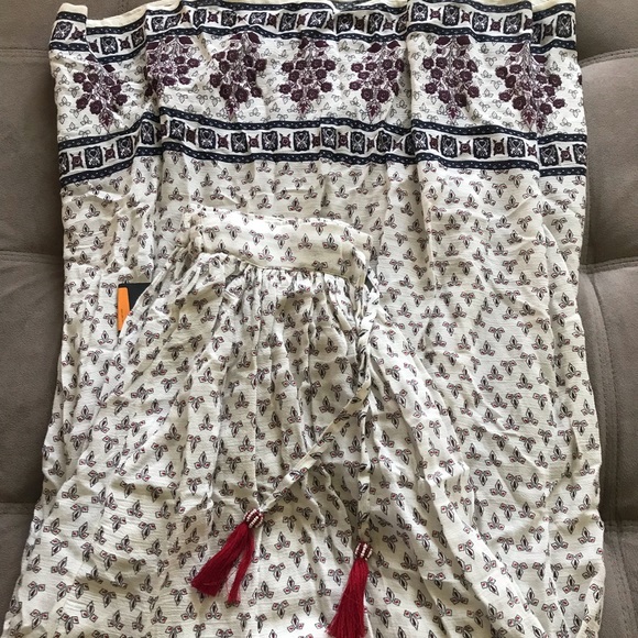 Zara Trafaluc Maxi skirt. - Picture 3 of 4